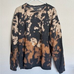 Very cozy unbranded tie dye sweatshirt.